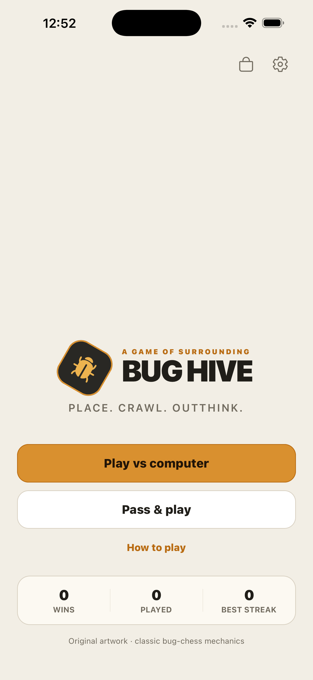 Bug Hive home screen with computer and pass-and-play buttons